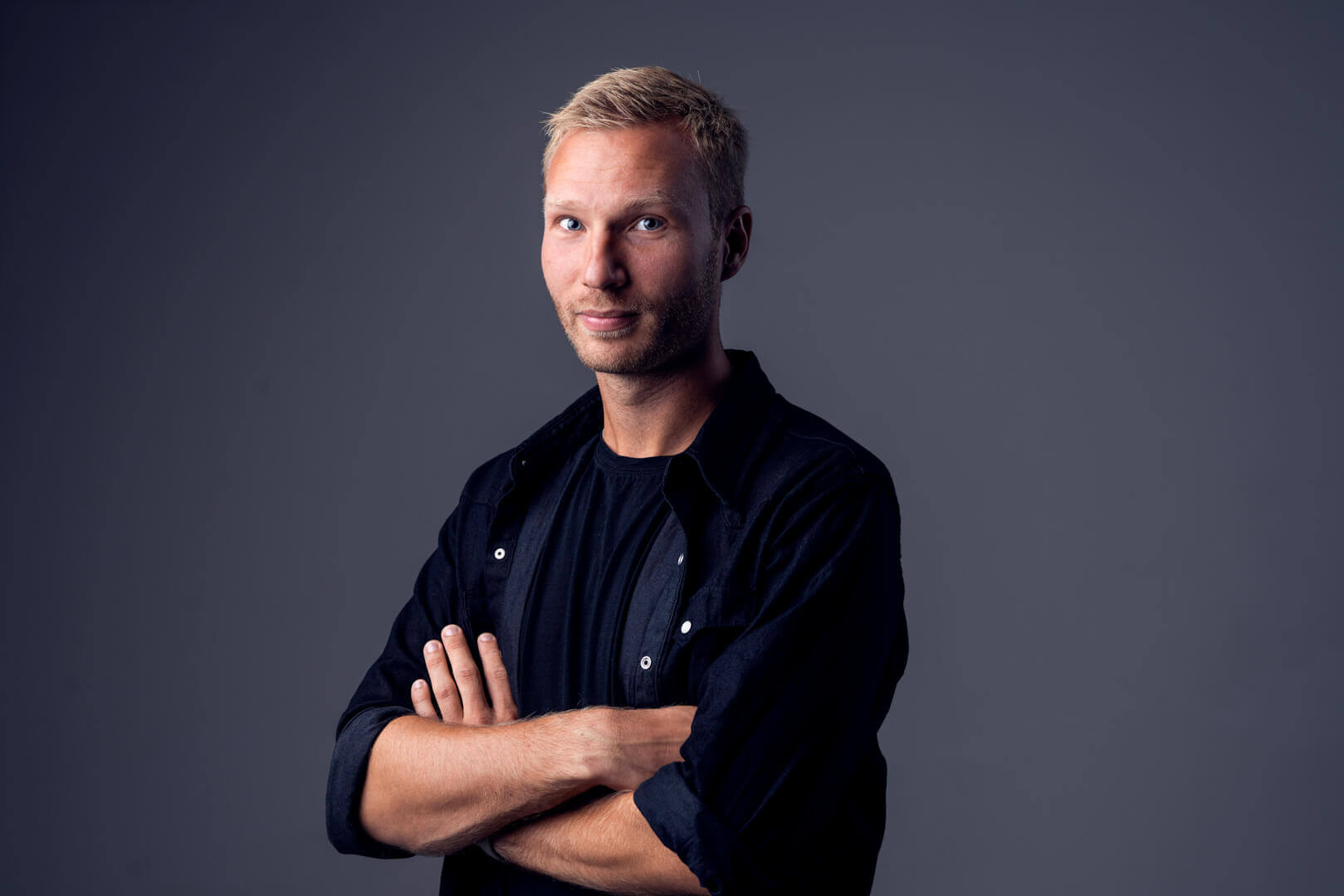 Kommunikationsrådgiver og tekstforfatter · Kristian Frost